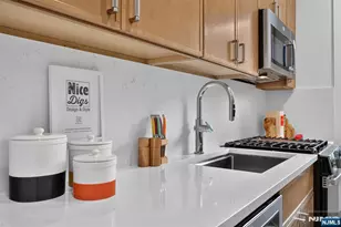 107 Kensington Ave 302, Jersey City, NJ 07304 - Photo 4