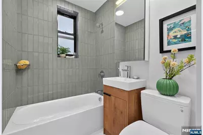 107 Kensington Avenue 302 #302, Jersey City, NJ 07304 - Photo 18