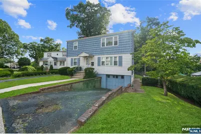 7 Freeman Place, Nutley, NJ 07110 - Photo 4