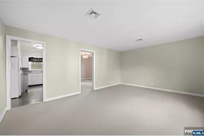 7 Freeman Place, Nutley, NJ 07110 - Photo 22