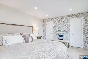 825 Riverside B202, Lyndhurst Township, NJ 07071 - Photo 12