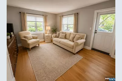 473 Blanchard Terrace 17 #17, Hackensack, NJ 07601 - Photo 4