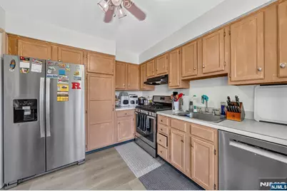 121 Country Club Drive 10 #10, Union Township, NJ 07083 - Photo 14