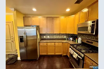 54 Polifly Road 108 #108, Hackensack, NJ 07601 - Photo 4