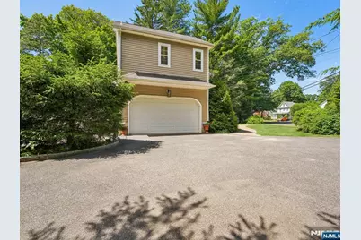 233 Park Avenue, Allendale, NJ 07401 - Photo 40