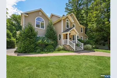 233 Park Avenue, Allendale, NJ 07401 - Photo 1