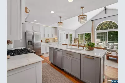 233 Park Avenue, Allendale, NJ 07401 - Photo 10
