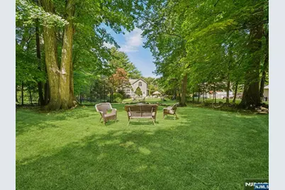 233 Park Avenue, Allendale, NJ 07401 - Photo 42