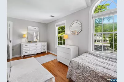 233 Park Avenue, Allendale, NJ 07401 - Photo 22