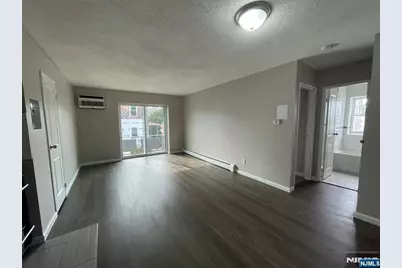 125 Lawrence Street 1A #1A, Hackensack, NJ 07601 - Photo 2