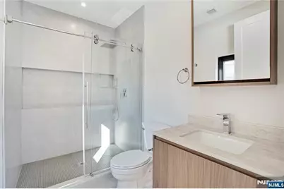 114 69th 1 #1, Guttenberg, NJ 07093 - Photo 12