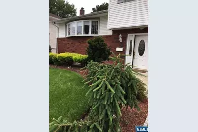 53 Somerville Street, Rochelle Park Township, NJ 07662 - Photo 2