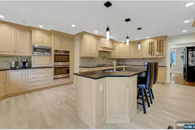 1330 Pennington Road, Teaneck Township, NJ 07666 - Photo 20