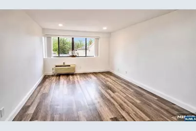 55 Clinton Place 304 #304, Hackensack, NJ 07601 - Photo 6