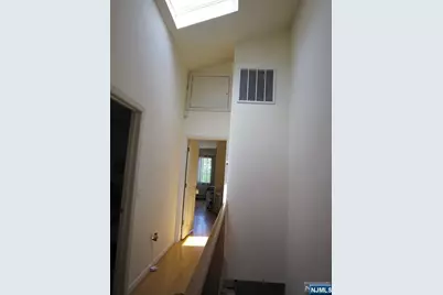 2044 Ellery Avenue, Fort Lee, NJ 07024 - Photo 10