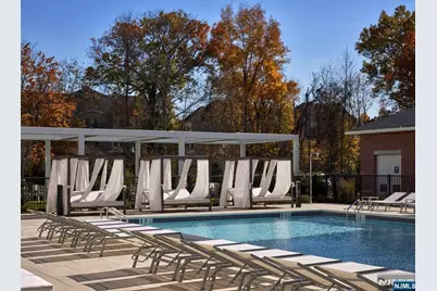 100 Eisenhower Parkway B1 #B1, Livingston, NJ 07039 - Photo 22