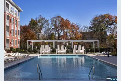 100 Eisenhower Parkway C1 #C1, Livingston, NJ 07039 - Photo 24