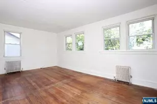 49 S Franklin Ave, Bergenfield, NJ 07621 - Photo 20