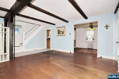 49 S Franklin Avenue, Bergenfield, NJ 07621 - Photo 8