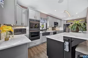 4-31 Plaza Rd, Fair Lawn, NJ 07410 - Photo 10