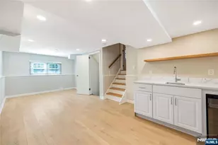1 Crest Dr, Montvale, NJ 07645 - Photo 12