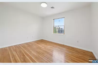 68 Lincoln Street 2 #2, Jersey City, NJ 07307 - Photo 16