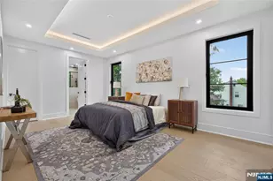 395 Hickory Ave, Paramus, NJ 07652 - Photo 20