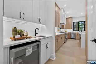 395 Hickory Ave, Paramus, NJ 07652 - Photo 10