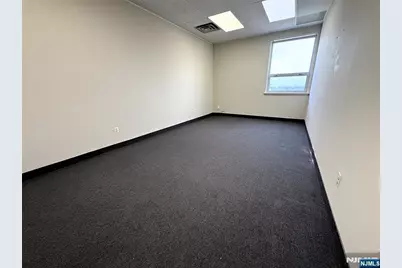 190 Sylvan Avenue D23 #D23, Englewood Cliffs, NJ 07632 - Photo 2