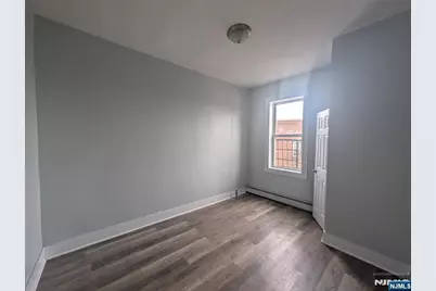 72 Grove 6 #6, Passaic, NJ 07055 - Photo 2