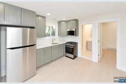 255 Rea Avenue 6 #6, Hawthorne, NJ 07506 - Photo 2