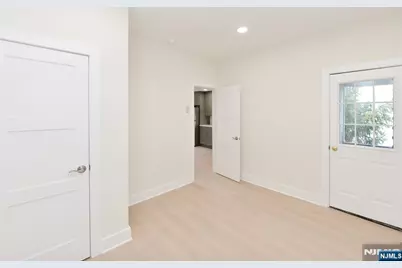 255 Rea Avenue 6 #6, Hawthorne, NJ 07506 - Photo 8