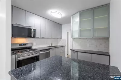 1600 Parker Avenue 20A #20A, Fort Lee, NJ 07024 - Photo 12