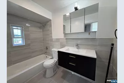 718 Broadway Apt5 #APT5, Bayonne, NJ 07002 - Photo 8