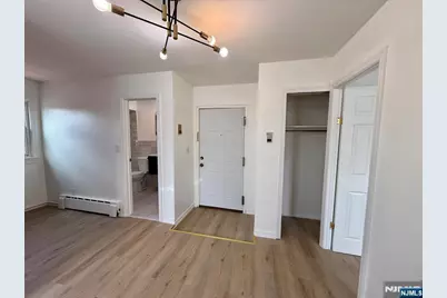 718 Broadway Apt5 #APT5, Bayonne, NJ 07002 - Photo 2
