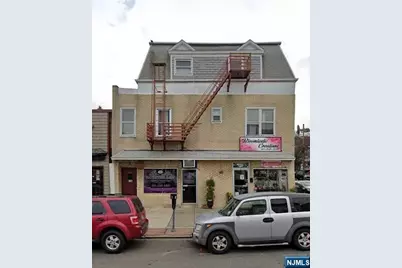 718 Broadway Apt5 #APT5, Bayonne, NJ 07002 - Photo 2