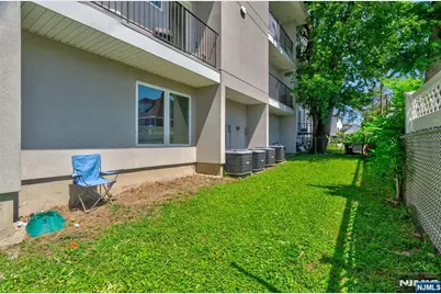 148 Oakwood Avenue A #A, Cliffside Park, NJ 07010 - Photo 20