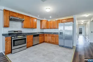 148 Oakwood Ave A, Cliffside Park, NJ 07010 - Photo 4