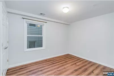 148 Oakwood Avenue A #A, Cliffside Park, NJ 07010 - Photo 6