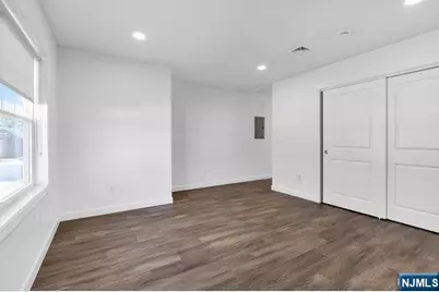 18 Park Street 2B #2B, South Hackensack Township, NJ 07606 - Photo 4