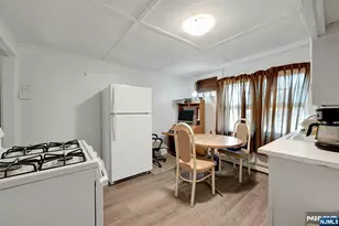 111 Van Winkle Ave, Hawthorne, NJ 07506 - Photo 14