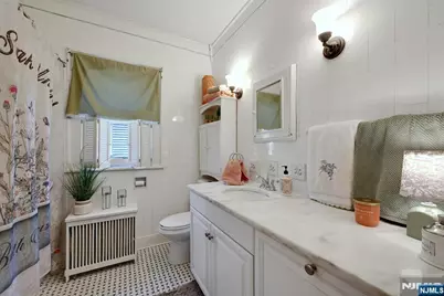 111 Van Winkle Avenue, Hawthorne, NJ 07506 - Photo 6