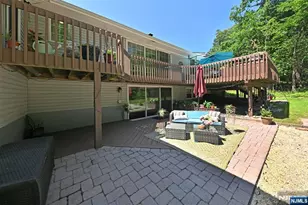 12 Heather Hill Ln, Woodcliff Lake, NJ 07677 - Photo 10