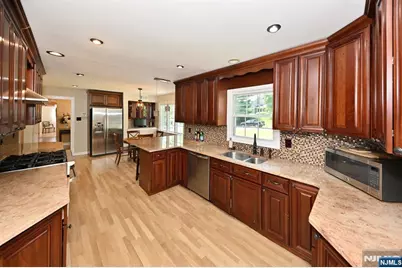 12 Heatherhill Lane, Woodcliff Lake, NJ 07677 - Photo 22