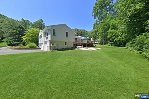 12 Heather Hill Ln, Woodcliff Lake, NJ 07677 - Photo 4