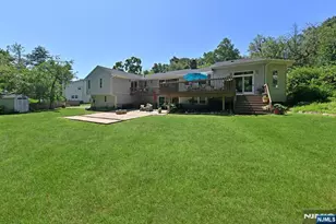12 Heather Hill Ln, Woodcliff Lake, NJ 07677 - Photo 6