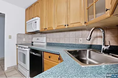 301 Beech Street 12A #12A, Hackensack, NJ 07601 - Photo 14