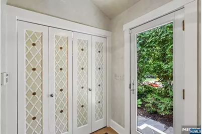 86 Walthery Avenue, Ridgewood, NJ 07450 - Photo 18