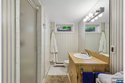 86 Walthery Avenue, Ridgewood, NJ 07450 - Photo 32