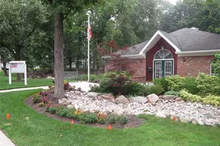 993 Boxwood Ct 993, Mahwah, NJ 07430 - Photo 1
